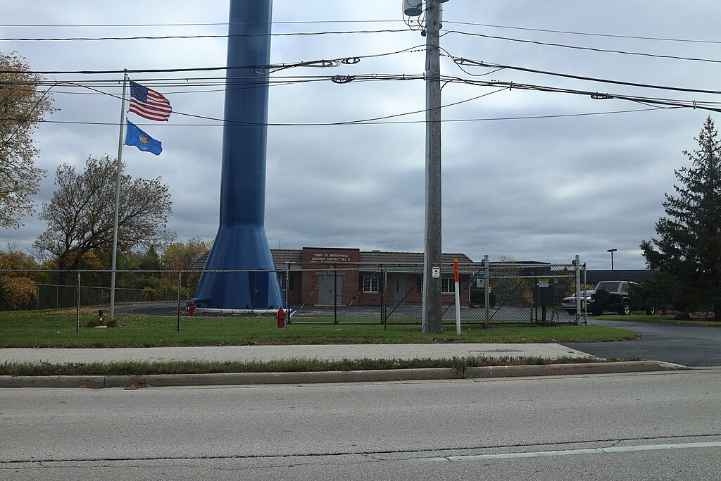 South Barker Road, Waukesha County